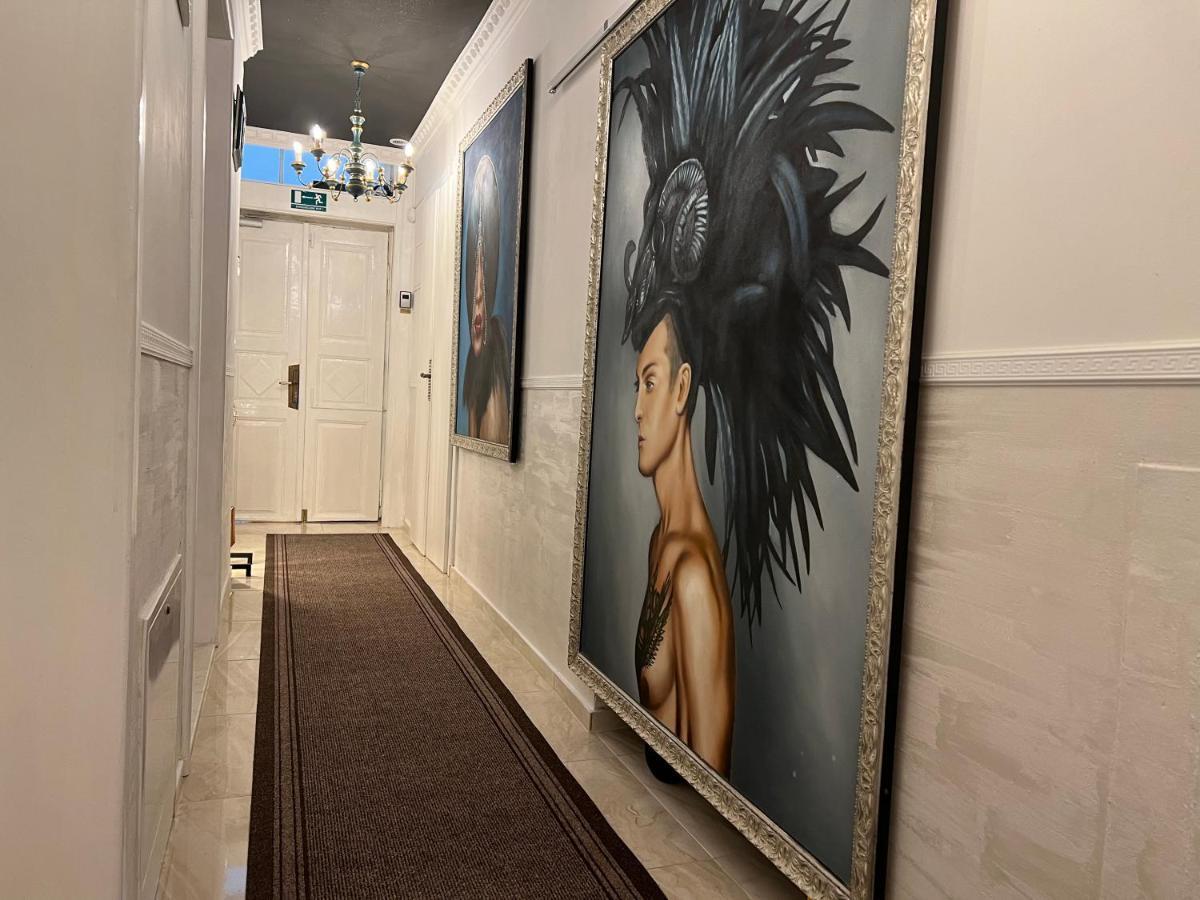 La Dolce Vita Luxury Apartments With Best Free Private Parking In City Center PUY Eksteriør bilde