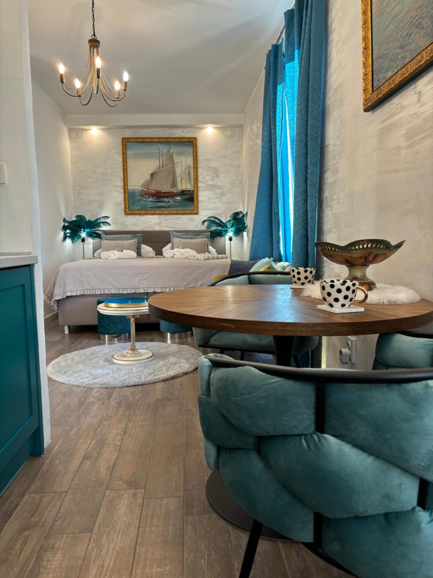 La Dolce Vita Luxury Apartments With Best Free Private Parking In City Center PUY Eksteriør bilde